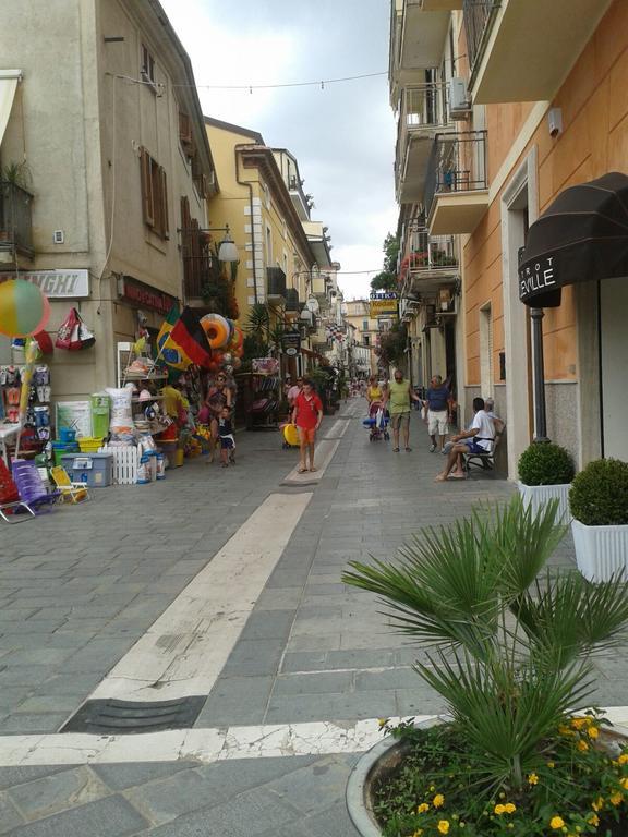 Ferienwohnung La Casa Di Checco Santa Maria di Castellabate Exterior foto