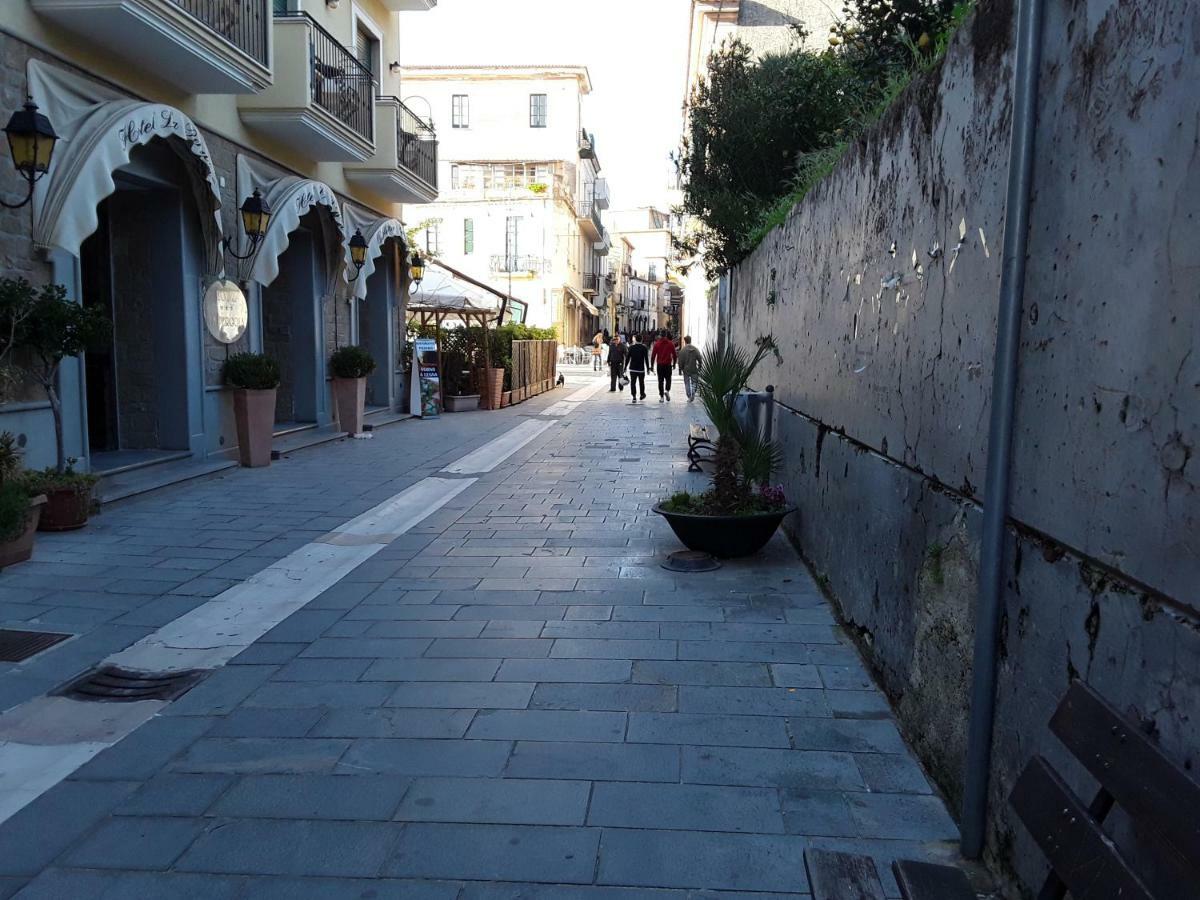 Ferienwohnung La Casa Di Checco Santa Maria di Castellabate Exterior foto
